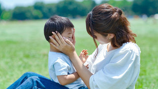 What are some simple psychological techniques to help a pregnant woman manage mood swings?