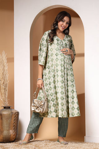https://houseofzelena.com/collections/maternity-suit-sets/products/light-green-gold-foil-print-zipless-feeding-kurta-pant-set