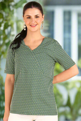 https://houseofzelena.com/collections/feeding-tops/products/emerald-green-zipless-maternity-feeding-top