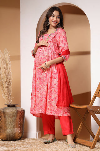 Blush Blossom Maternity Kurta Set With Contrast Dupatta