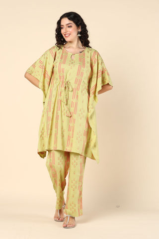 https://houseofzelena.com/collections/maternity-lounge-night-wear/products/light-green-pregnancy-maternity-kaftan-set-top-bottom