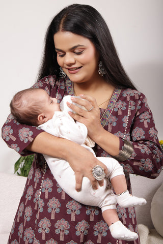 Close-up of the tiered style on the Ethnic Cotton Tiered Kurti for Feeding Kurti.