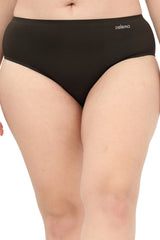 Invisible Modal Mid Rise Panty in Army Green on a curvy model, smooth mid-rise waist | seamless panty by House of Zelena