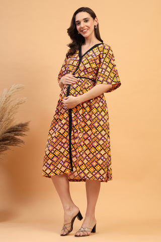 Detail of Hidden Feeding Zips on The Graphic Print Zipless Feeding Shirt Dress That Turns Heads for Breastfeeding