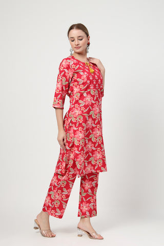 High-quality image of the Cotton texture and finish of the Floral Zip Cotton Kurta Set.