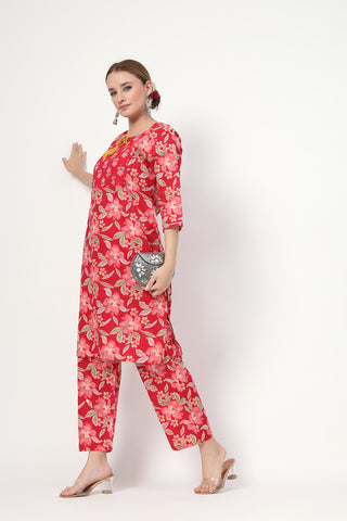 High-quality image of the Cotton texture and finish of the Floral Zip Cotton Kurta Set.