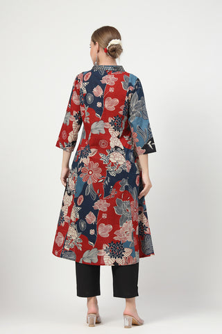 Close-up of the Convenient Feeding detail on the Embroidered Floral Cotton set, highlighting discrete feeding access.