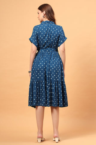 Dots Shirt Dress placket; button access provides simple and discreet nursing access.