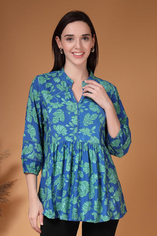 https://houseofzelena.com/collections/feeding-tops/products/all-over-printed-maternity-nursing-top-with-feeding-zips