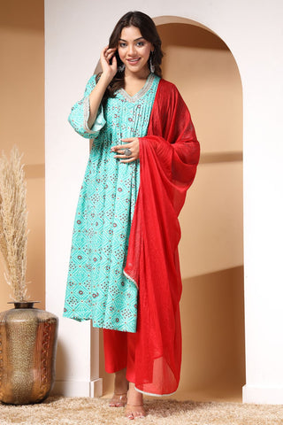 High-quality image of the Rayon texture and finish of the Ocean Oasis And Kurta Set.