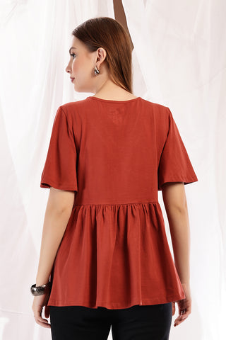 Rust Feeding Top zipper; vertical access ensures simple and discreet nursing.