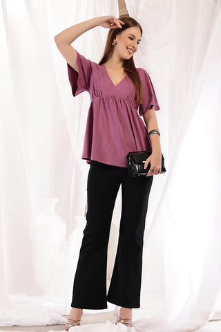 Onion Top bottom hem; straight cut hem ensures a clean fit.