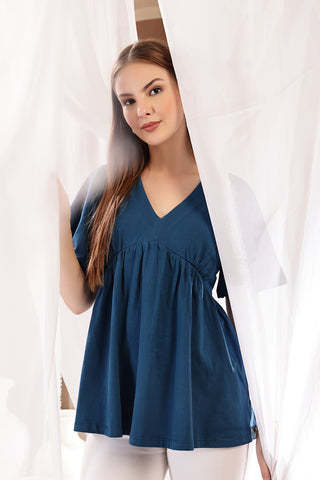 Airforce Top sleeve cuff; provides arm coverage for various climates.