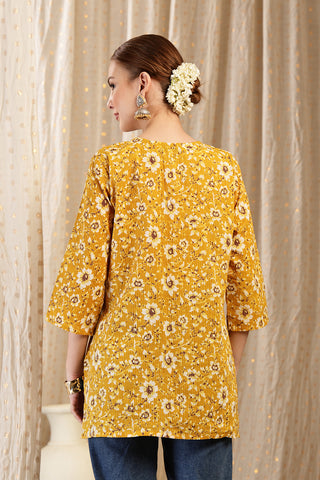 Gold Feeding Top; zipless access ensures simple and quick nursing.