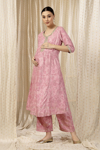 Elegant A-Line Kurta-Pant Rayon Kurta Set: Convenient Feeding for easy nursing, featuring a Flattering A-Line silhouette.