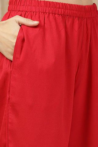 Comfort-focused image of the Embroidered Floral Foil Rayon Kurta Set, designed for style through pregnancy and postpartum.