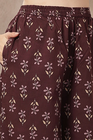 Comfort-focused image of the Dark Plum 100% Cotton Kurta Set, designed for style through pregnancy and postpartum.
