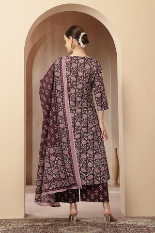 Close-up of the Discreet Zips detail on the Dark Plum 100% set, highlighting discrete feeding access.