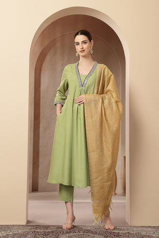 https://houseofzelena.com/collections/maternity-suit-sets/products/maternity-concealed-zip-feeding-kurta-set-with-dupatta-parrot-green