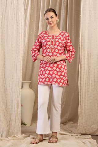 Red Floral Feeding Top; stretch neckline allows fast breastfeeding access.