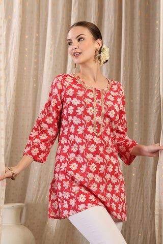 Red Floral Embroidered Neck; embroidery adds style to the maternity top.