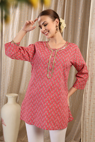 Pink Booty Cotton Top; color offers comfort and style for daily wear.