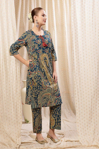 High-quality image of the Cotton texture and finish of the Floral Zip Cotton Kurta Set.