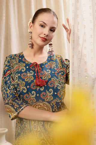 High-quality image of the Cotton texture and finish of the Floral Zip Cotton Kurta Set.