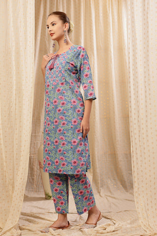 High-quality image of the Cotton texture and finish of the Floral Zip Cotton Kurta Set.