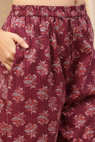 Comfort-focused image of the Floral Ed Zip Cotton Kurta Set, designed for style through pregnancy and postpartum.