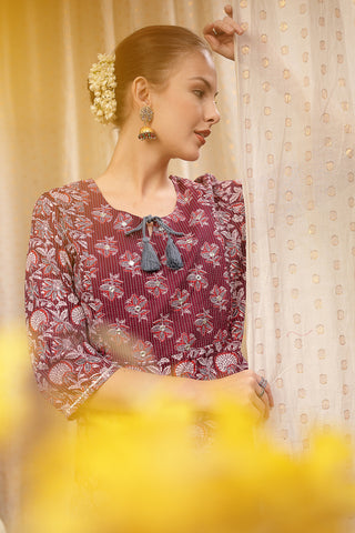 High-quality image of the Cotton texture and finish of the Floral Ed Zip Kurta Set.