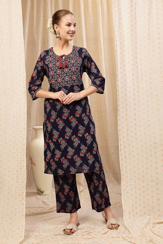 https://houseofzelena.com/collections/maternity-suit-sets/products/floral-zip-feeding-cotton-kurta-pant-set-navy-blue-1