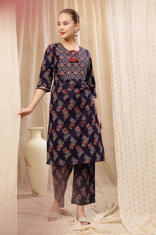 High-quality image of the Cotton texture and finish of the Floral Zip Cotton Kurta Set.