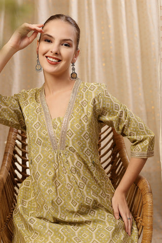 High-quality image of the Rayon texture and finish of the Embroidered Zip Kurta-Pant Kurta Set.