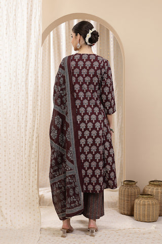 Close-up of the Discreet Zips detail on the Deep Purple 100% set, highlighting discrete feeding access.