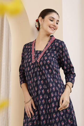 High-quality image of the Cotton texture and finish of the Embroidered Floral Cotton Kurta Set.