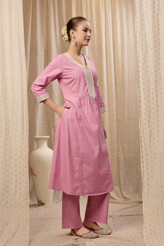 High-quality image of the Cotton texture and finish of the Cotton Kurta Pant Set.
