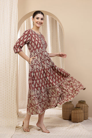 Detailed shot of the Cotton fabric and color/print of the Ethnic Cotton Tiered Kurti for Feeding Kurti.