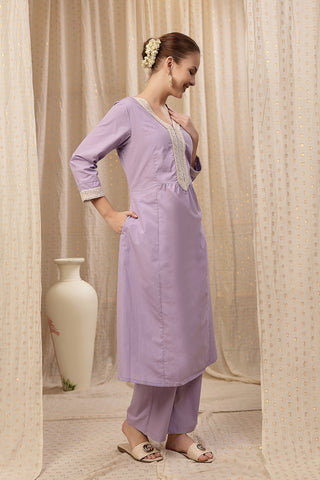 High-quality image of the Cotton texture and finish of the Cotton Kurta Pant Set.