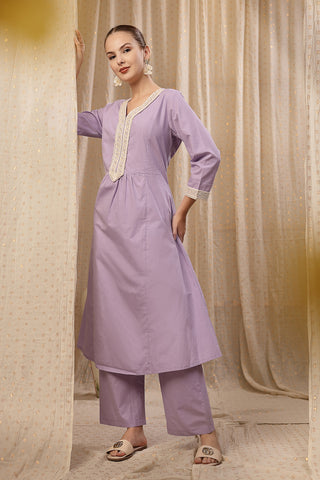 High-quality image of the Cotton texture and finish of the Cotton Kurta Pant Set.