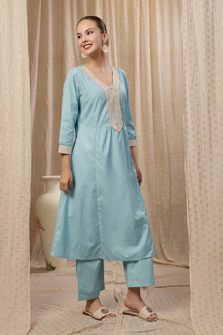 High-quality image of the Cotton texture and finish of the Cotton Kurta Pant Set.