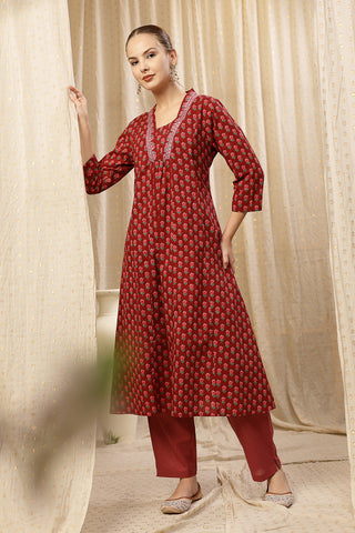 High-quality image of the Cotton texture and finish of the Embroidered Floral Cotton Kurta Set.
