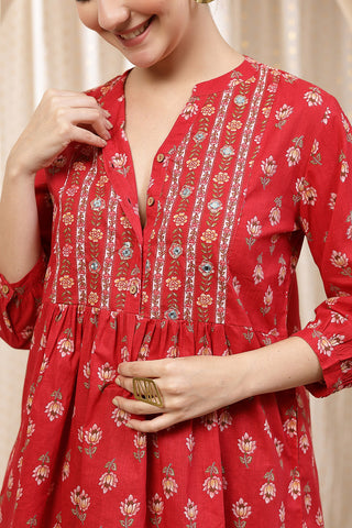 Model wears rust Maternity Tops; stylish maternity fit with Zipless function.