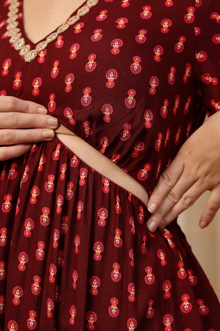Side Profile of Rust Brown Nursing Dress showing Feeding Zips & Pockets & Fit