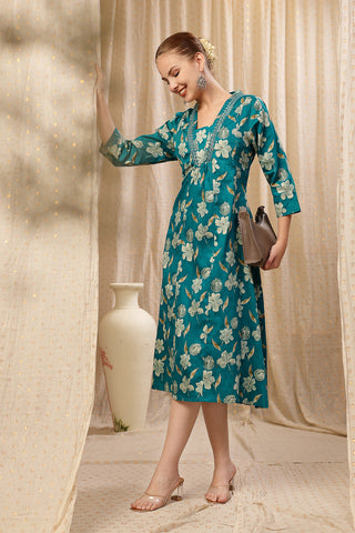 High-quality image of the Rayon texture and finish of the Embroidered Floral Foil Kurta Set.