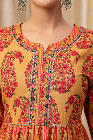 Close-up of the tiered style on the Ethnic Cotton Tiered Kurti for Feeding Kurti.