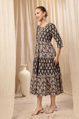 Back view of the Ethnic Cotton Tiered Kurti for Feeding Kurti, showcasing the flowing tiered style.
