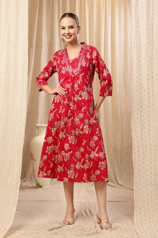 High-quality image of the Rayon texture and finish of the Embroidered Floral Foil Kurta Set.