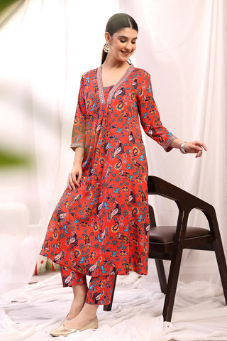 Comfort-focused image of the Embroidered Zip Kurta-Pant Rayon Kurta Set, designed for style through pregnancy and postpartum.