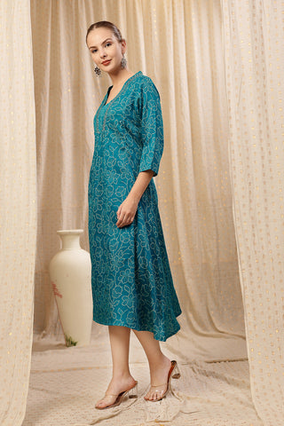 High-quality image of the Rayon texture and finish of the Embroidered Floral Foil Kurta Set.